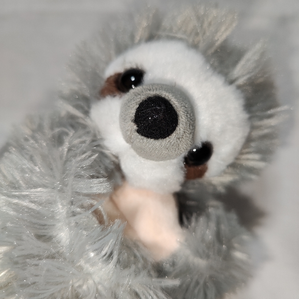 *WILD REPUBLIC Hugging Sloth Wrist Band Plush Animal Toy